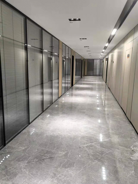 打造高端办公室的秘诀——办公高隔间(图1)